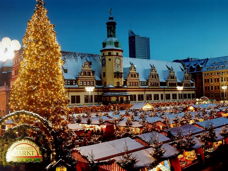 Leipzig Christmas Tree 2022 German Christmas Market, Leipzig