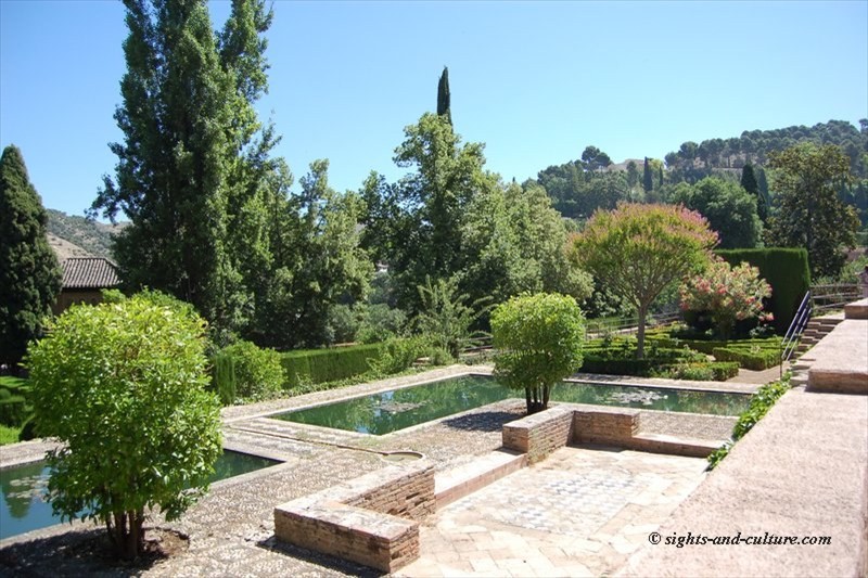 Alhambra daraxa gardens